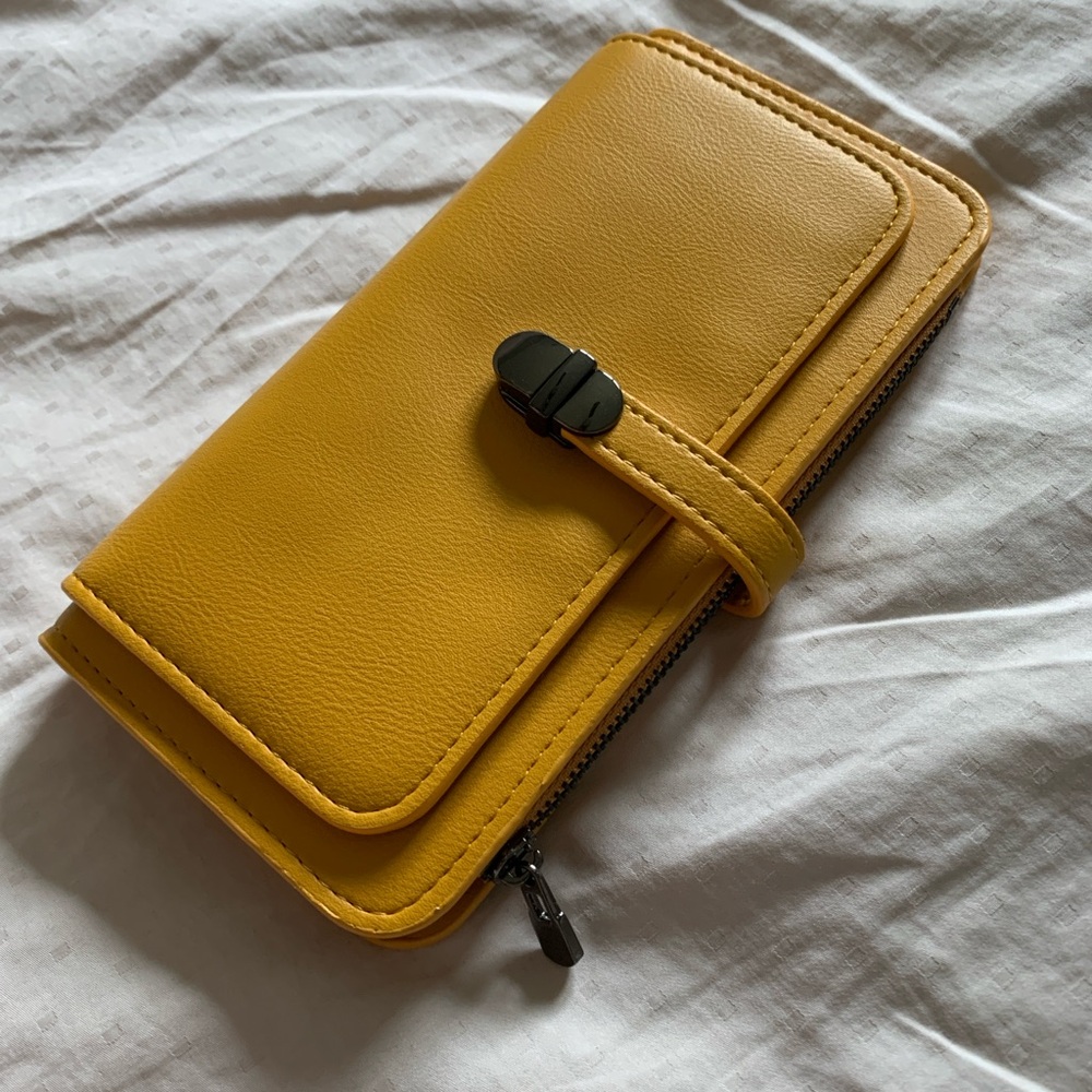 Yellow Wallet with Clasp - RARE FIND